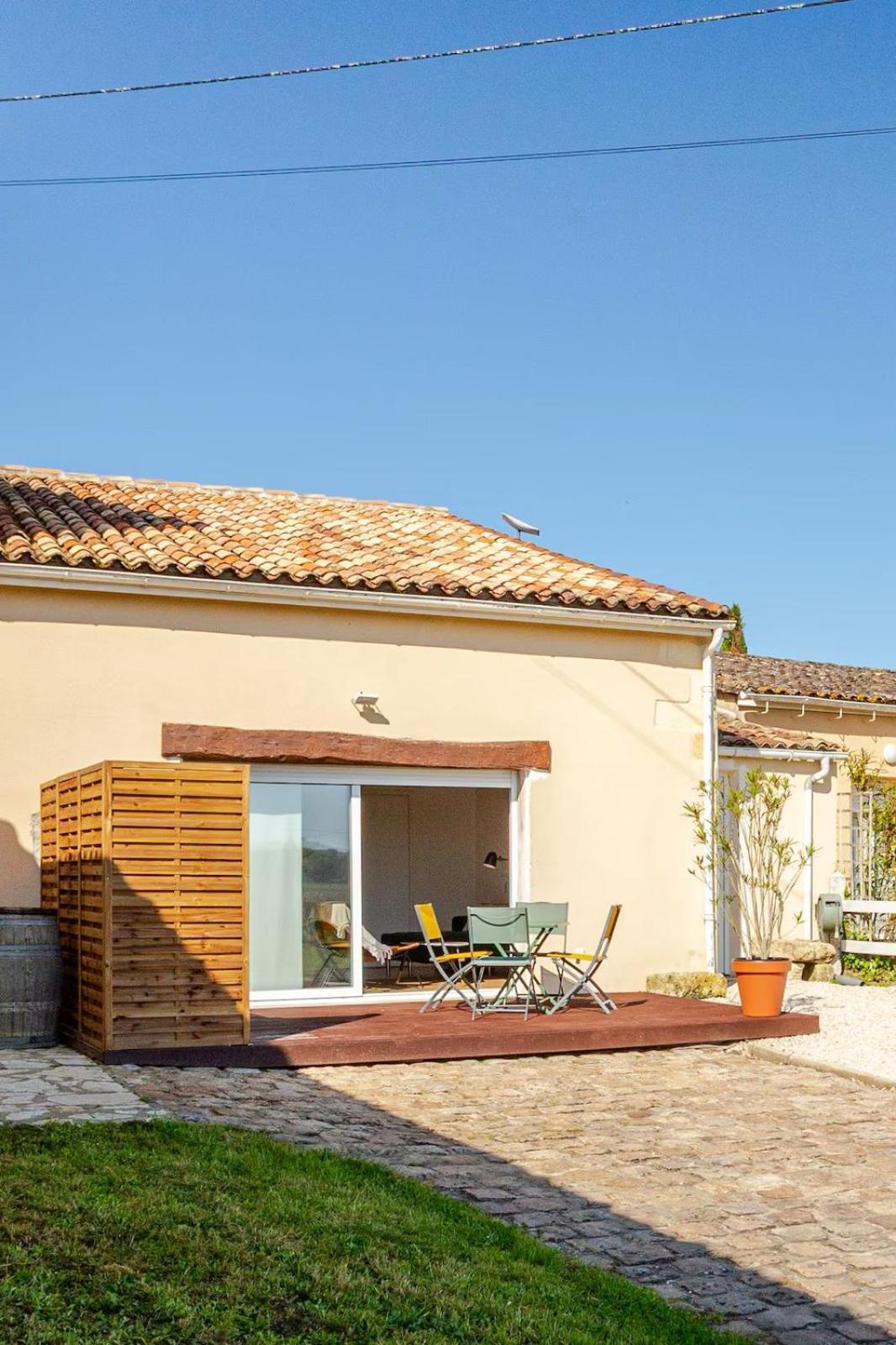 Guesthouse Les Maurins Saint-Sulpice-de-Faleyrens Luaran gambar