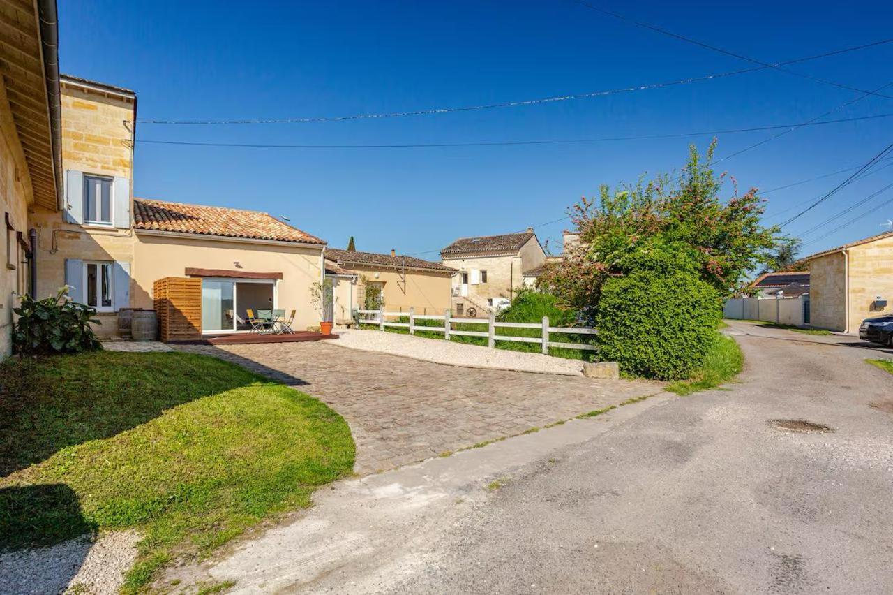 Guesthouse Les Maurins Saint-Sulpice-de-Faleyrens Luaran gambar